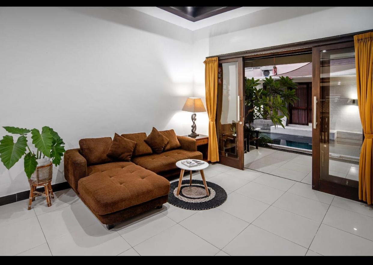 Pondok Arya Kuta Villas By Kamara Exterior photo