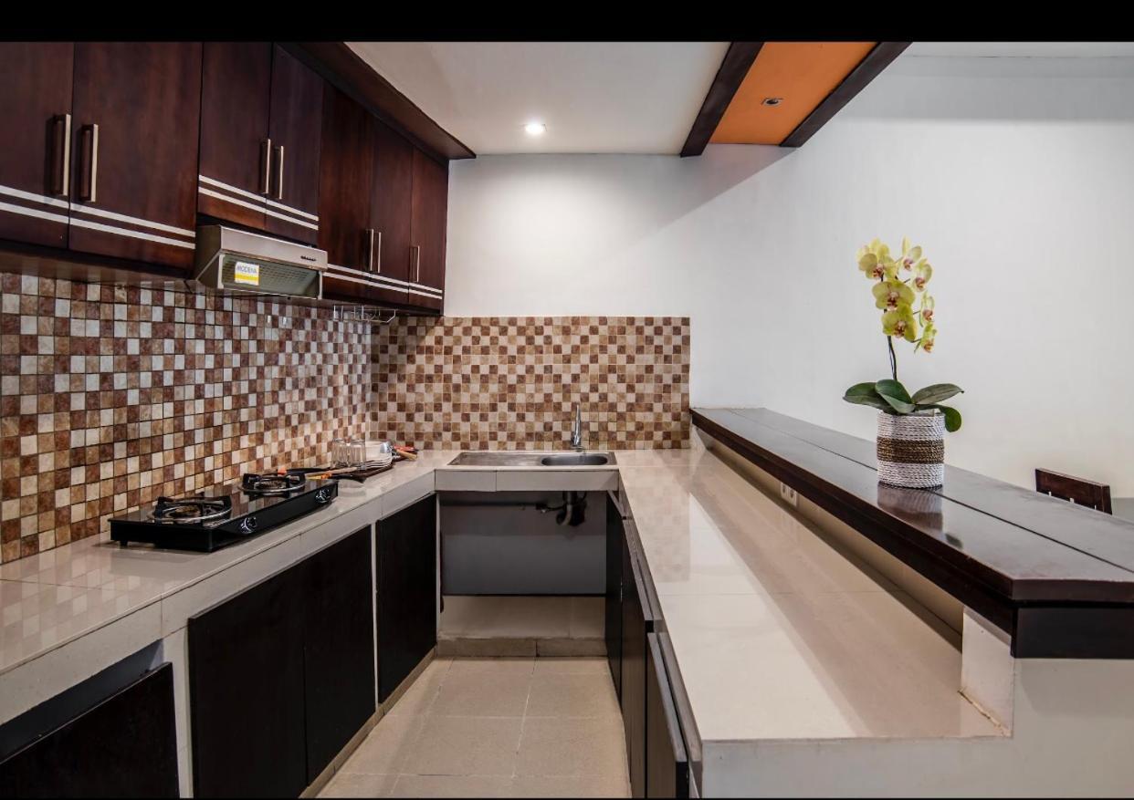 Pondok Arya Kuta Villas By Kamara Exterior photo