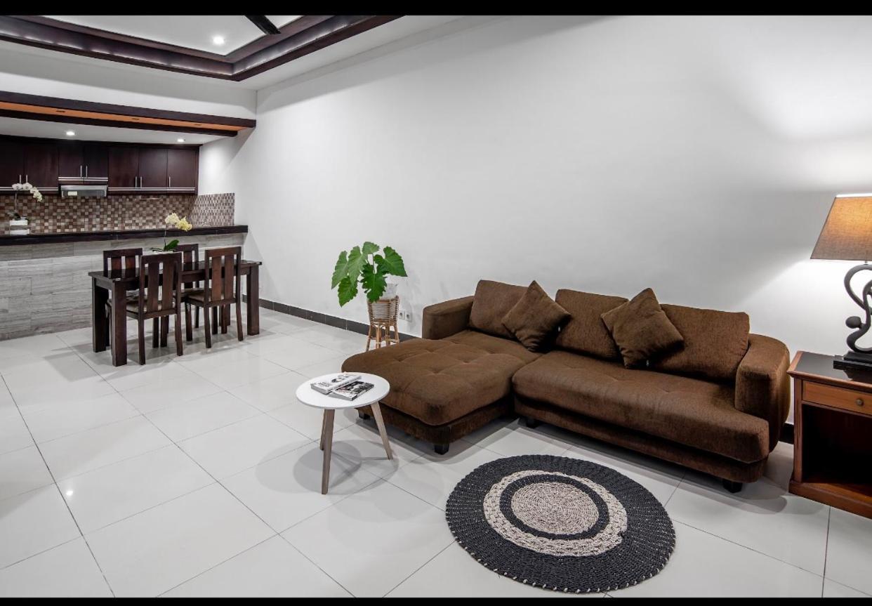 Pondok Arya Kuta Villas By Kamara Exterior photo